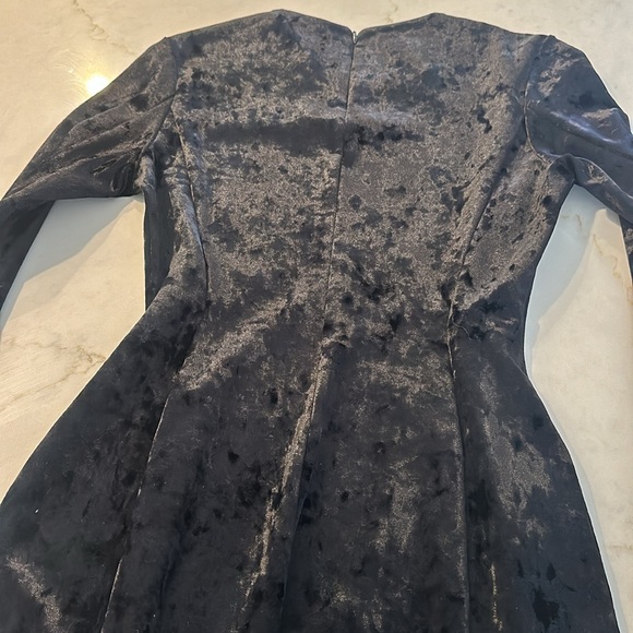 Black Velvet Long Sleeve Mini Dress from & Other Stories - Picture 6 of 10